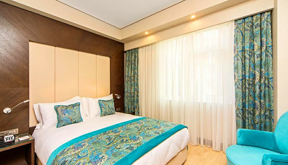 هتل موکارناس تکسیم